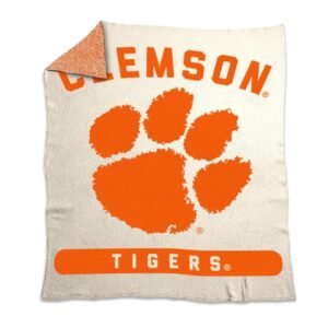 Logo Brands NCAA Luxe Dreams Blanket -Ultra-Soft & Cozy Plush Prime Fleece – 60” x 70” – Team Color Logo – Durable & Warm for Tailgating, Couch, or Game Day